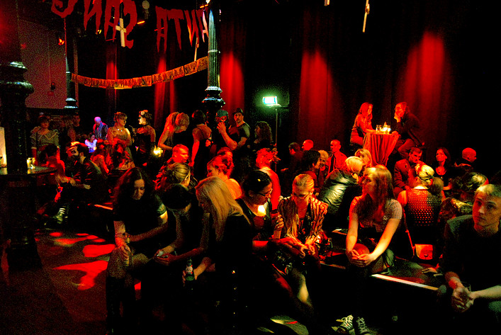 2010-11-06 - Astrid Hadad från Södra Teatern, Stockholm