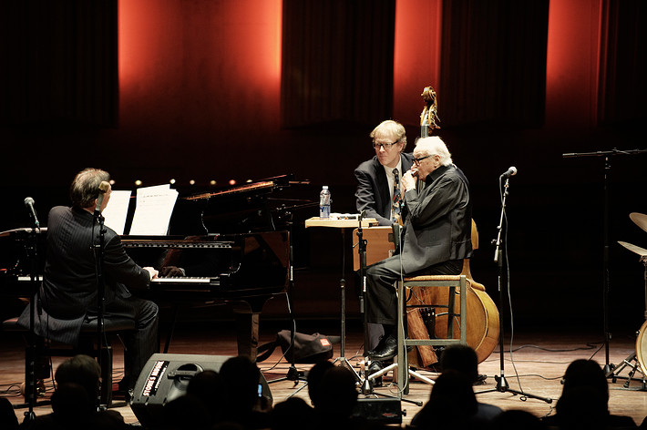2010-12-10 - Toots Thielemans från Berwaldhallen , Stockholm