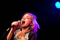 2010-12-11 - Tove Styrke från Guitars, Umeå