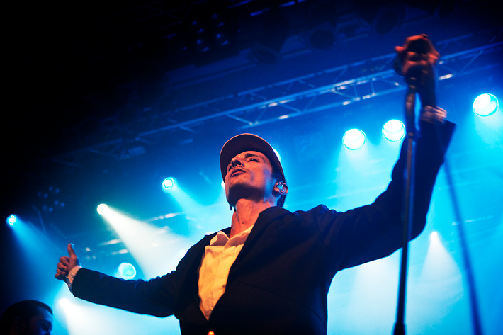 2010-12-11 - Daniel Adams-Ray från Debaser Medis, Stockholm