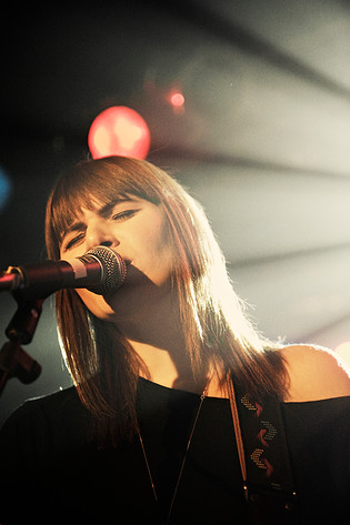 2010-12-16 - Best Coast från Debaser Slussen, Stockholm