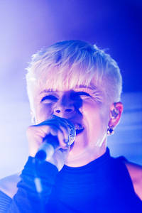 2010-12-18 - Robyn från Slagthuset, Malmö