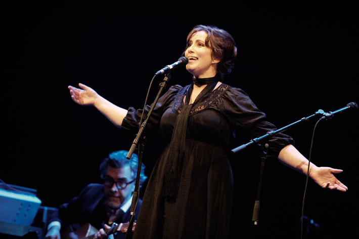 2011-01-24 - Sonja Åkesson tolkad av från Södra Teatern, Stockholm