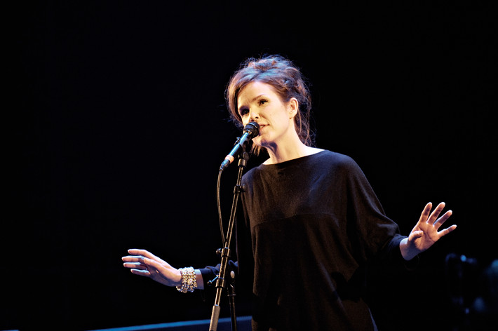 2011-01-24 - Sonja Åkesson tolkad av från Södra Teatern, Stockholm