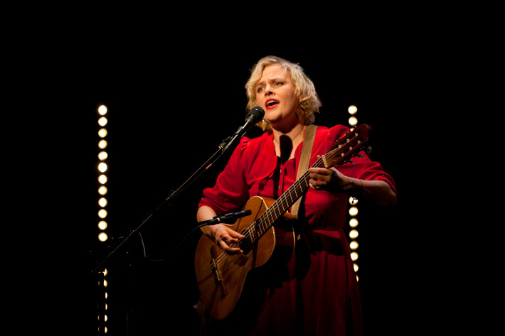 2011-02-16 - Ólöf Arnalds från Dramaten, Stockholm