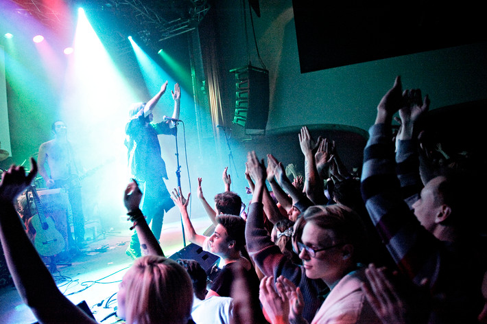 2011-02-12 - Crystal Fighters från Debaser Medis, Stockholm