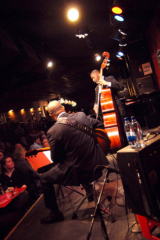 2011-03-31 - Ron Carter från Fasching, Stockholm