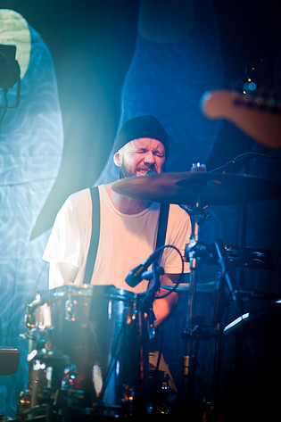 2011-04-13 - Peter Bjorn & John från Debaser Strand, Stockholm