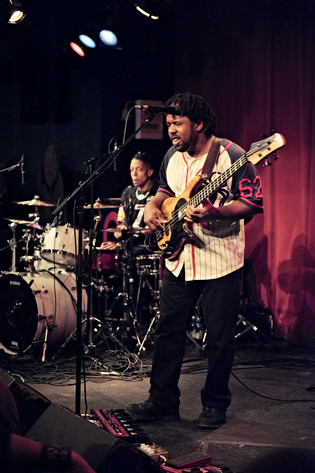 2011-05-02 - Victor Wooten & J.D. Blair från Fasching, Stockholm