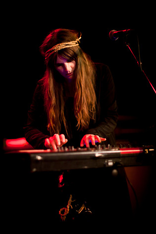 2011-05-06 - Jennie Abrahamson från Guitars, Umeå