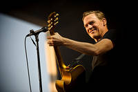 2011-06-09 - Bryan Adams från Gröna Lund, Stockholm