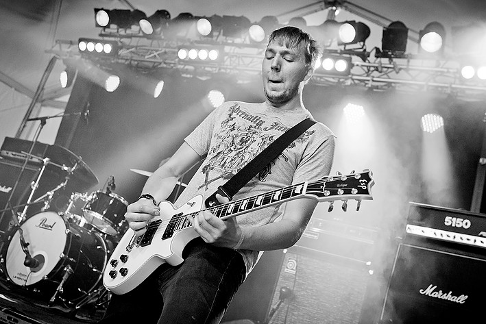 2011-06-16 - Burning libra från West Coast Riot, Göteborg