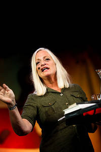 2011-06-29 - Doris Dahlin & Viktoria Myrén "Mor är rar?" från Peace & Love, Borlänge