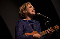 2011-07-01 - Ólöf Arnalds från Roskildefestivalen, Roskilde