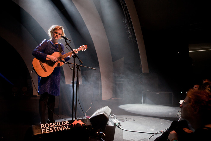 2011-07-01 - Ólöf Arnalds från Roskildefestivalen, Roskilde