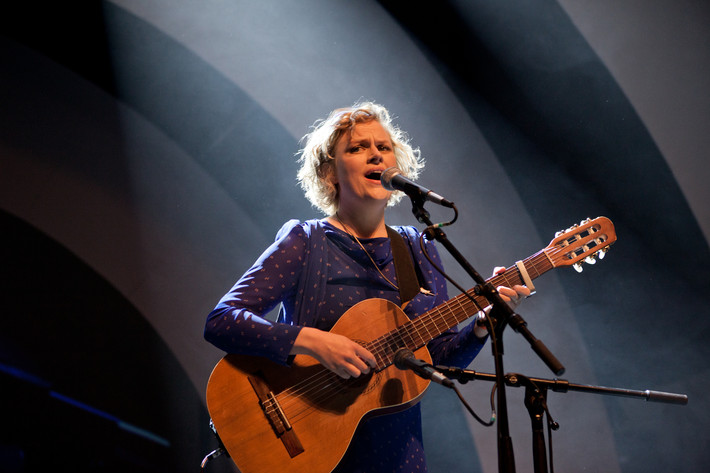 2011-07-01 - Ólöf Arnalds från Roskildefestivalen, Roskilde