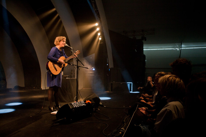 2011-07-01 - Ólöf Arnalds från Roskildefestivalen, Roskilde