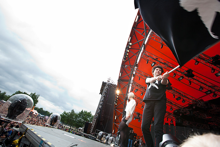 2011-07-01 - The Raveonettes från Roskildefestivalen, Roskilde