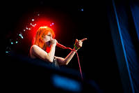 2011-07-06 - Paramore från Putte i Parken, Karlskoga