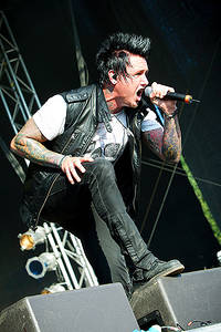 2011-07-07 - Papa Roach från Getaway Rock, Gävle
