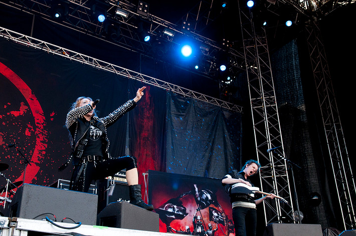 2011-07-09 - Arch Enemy från Sonisphere Stockholm, Stockholm