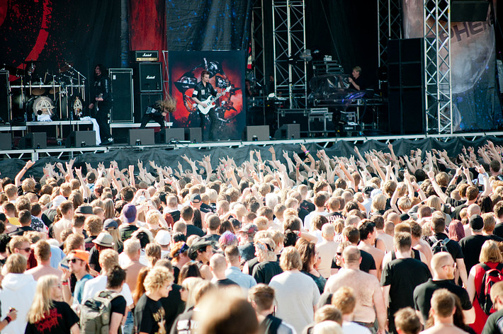 2011-07-09 - Arch Enemy från Sonisphere Stockholm, Stockholm