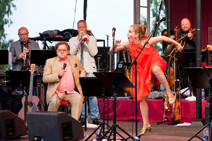 2011-07-21 - Benny Anderssons Orkester med Helen Sjöholm från Platinom, Örnsköldsvik
