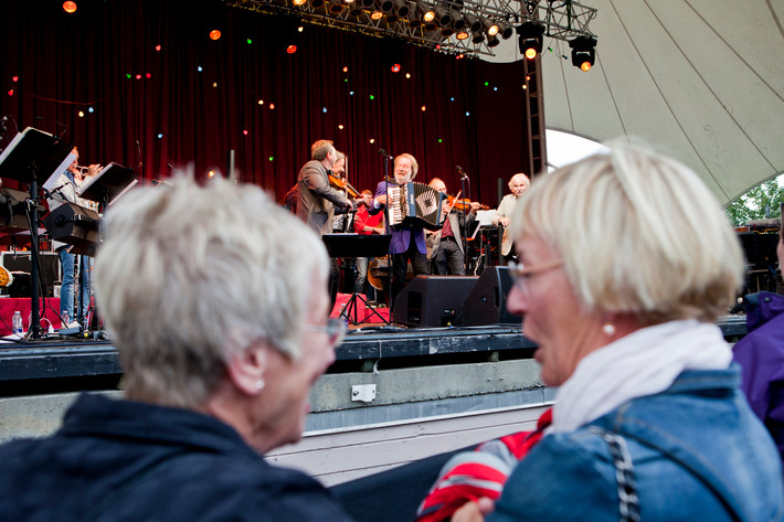 2011-07-21 - Benny Anderssons Orkester med Helen Sjöholm från Platinom, Örnsköldsvik