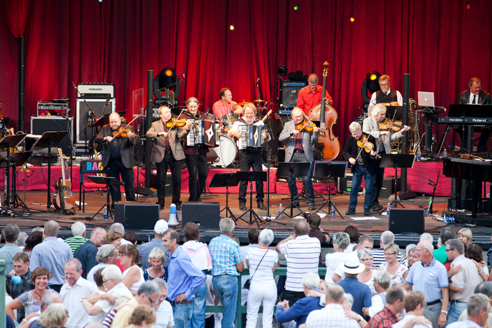 2011-07-21 - Benny Anderssons Orkester med Helen Sjöholm från Platinom, Örnsköldsvik