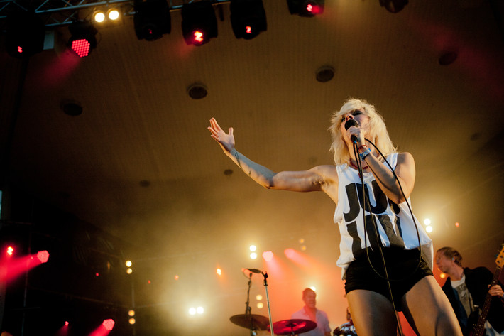 2011-07-28 - The Sounds från Storsjöyran, Östersund