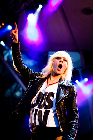 2011-07-28 - The Sounds från Storsjöyran, Östersund