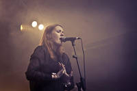 2011-07-27 - Icona Pop från Emmabodafestivalen, Emmaboda