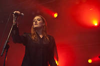 2011-07-27 - Icona Pop från Emmabodafestivalen, Emmaboda