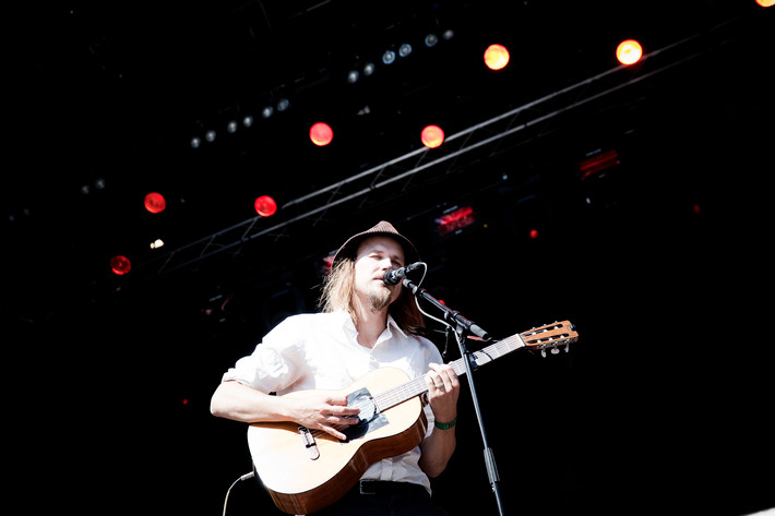 2011-08-12 - Christian Kjellvander från Way Out West, Göteborg