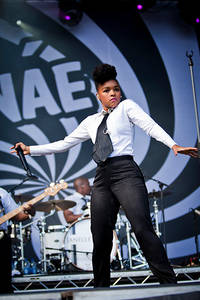 2011-08-12 - Janelle Monae från Way Out West, Göteborg