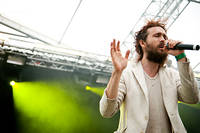 2011-08-12 - Edward Sharpe & The Magnetic Zeros från Way Out West, Göteborg