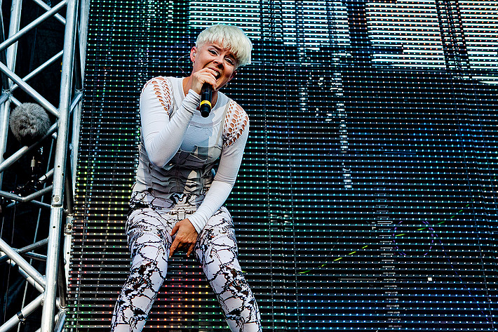 2011-08-12 - Robyn från Way Out West, Göteborg
