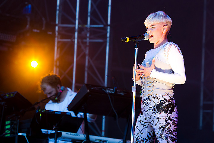 2011-08-12 - Robyn från Way Out West, Göteborg