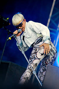 2011-08-12 - Robyn från Way Out West, Göteborg