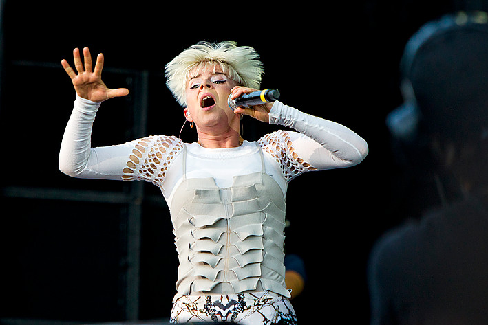2011-08-12 - Robyn från Way Out West, Göteborg