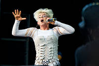 2011-08-12 - Robyn från Way Out West, Göteborg
