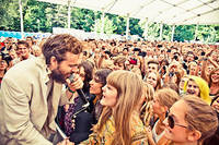 2011-08-12 - Edward Sharpe & The Magnetic Zeros från Way Out West, Göteborg
