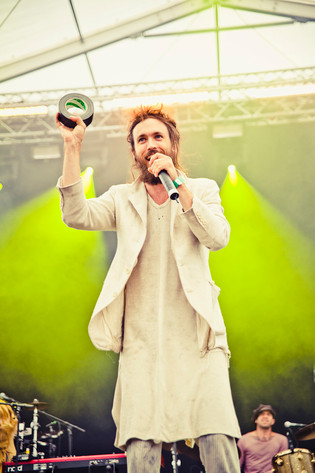 2011-08-12 - Edward Sharpe & The Magnetic Zeros från Way Out West, Göteborg