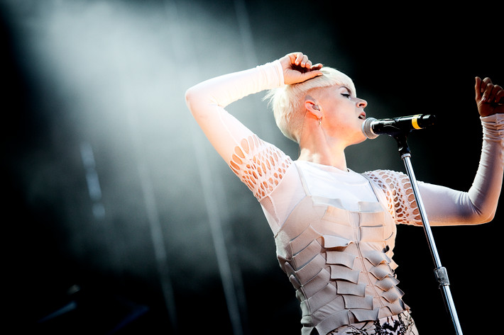 2011-08-12 - Robyn från Way Out West, Göteborg