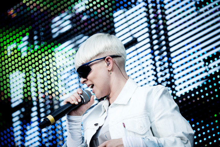 2011-08-12 - Robyn från Way Out West, Göteborg