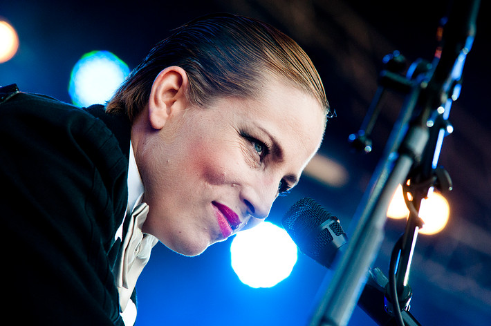2011-08-27 - Jenny Wilson & Tensta Gospel Choir från Popaganda, Stockholm