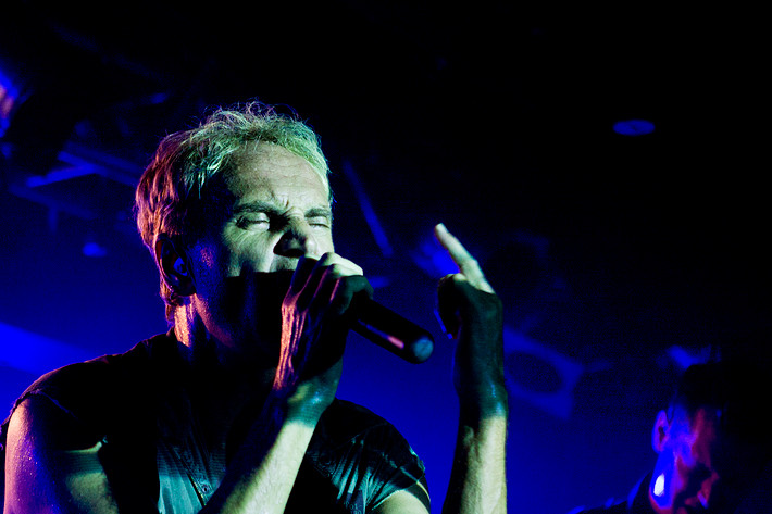 2011-08-27 - Front Line Assembly från Debaser Slussen, Stockholm