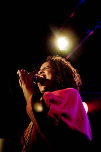 2011-09-07 - Neneh Cherry från Debaser Strand, Stockholm