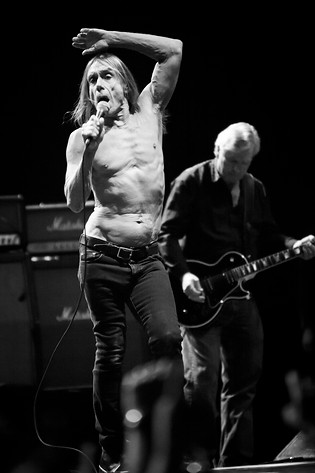 2011-08-20 - Iggy & The Stooges från Parkenfestivalen, Bodø