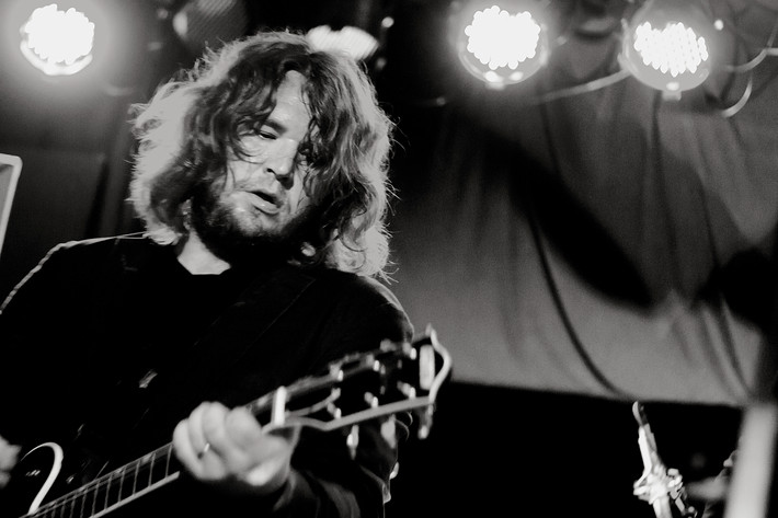 2011-09-21 - Israel Nash Gripka från Guitars, Umeå